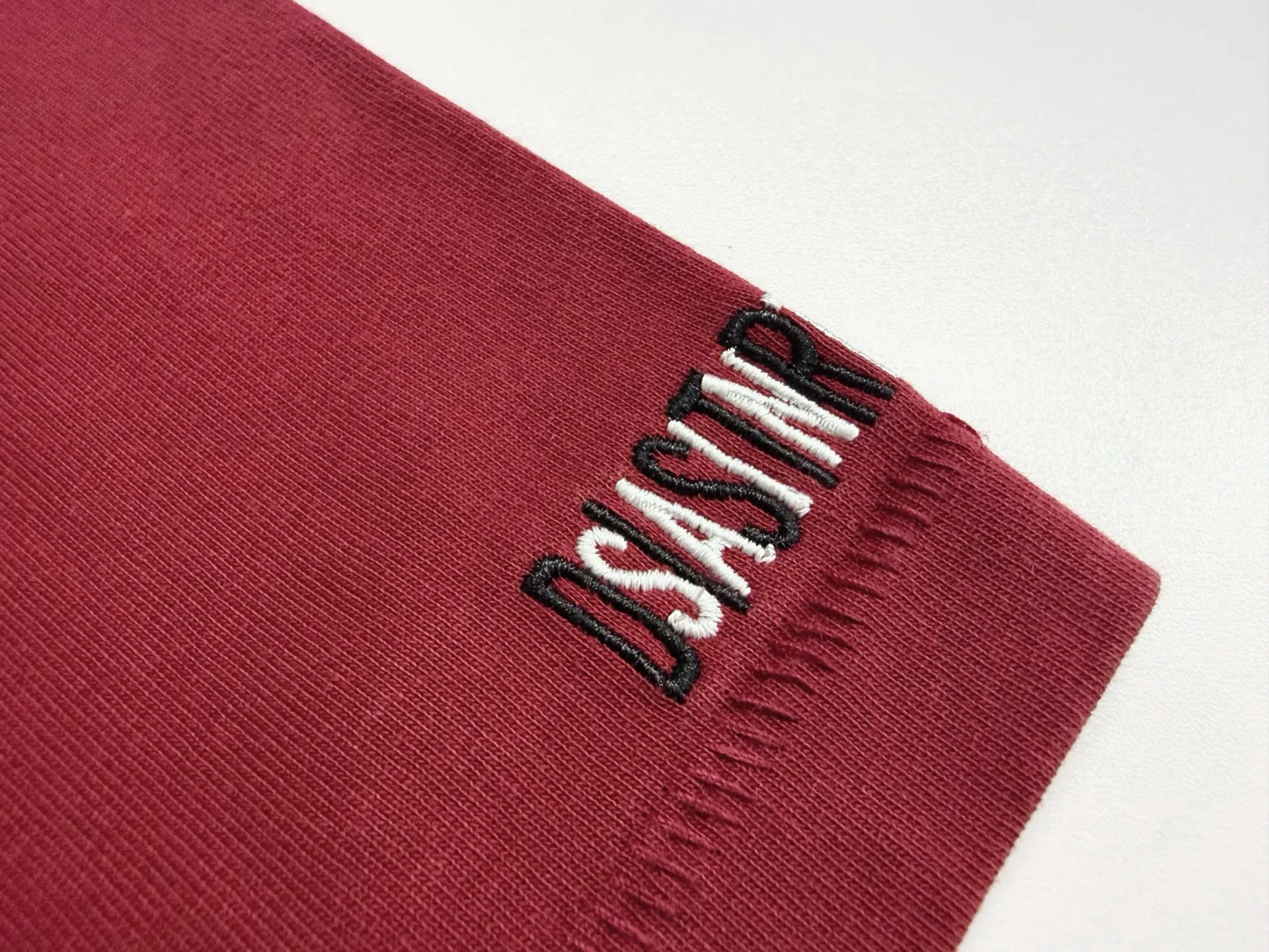 ❥8046 P136 Saint Mxxxxxx Burgundy distressed short-sleeved Superman series, made of pure cotton fabric, 290g, loose fit, process: cracked pulp printing/self-tearable + holes + spray-coded batik, fried and washed, size: (S-M-L-XL), color: washed burgundy